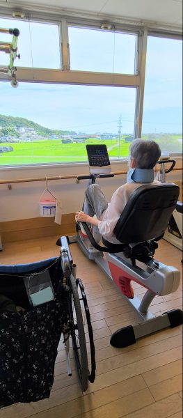 エアロバイク　デイサービス